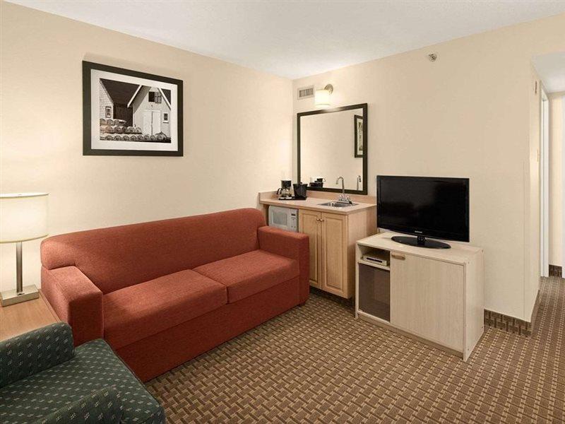 Country Inn & Suites 达特茅斯 外观 照片